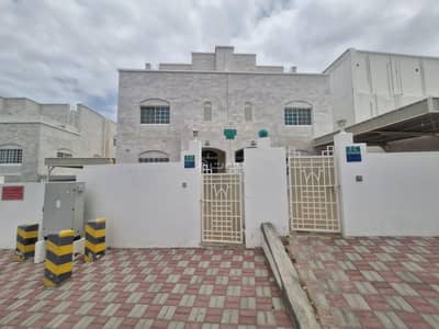 فیلا 4 غرف نوم للايجار في القرم، مسقط - فيلا 4 غرف نوم للإيجار في القرم، مسقط