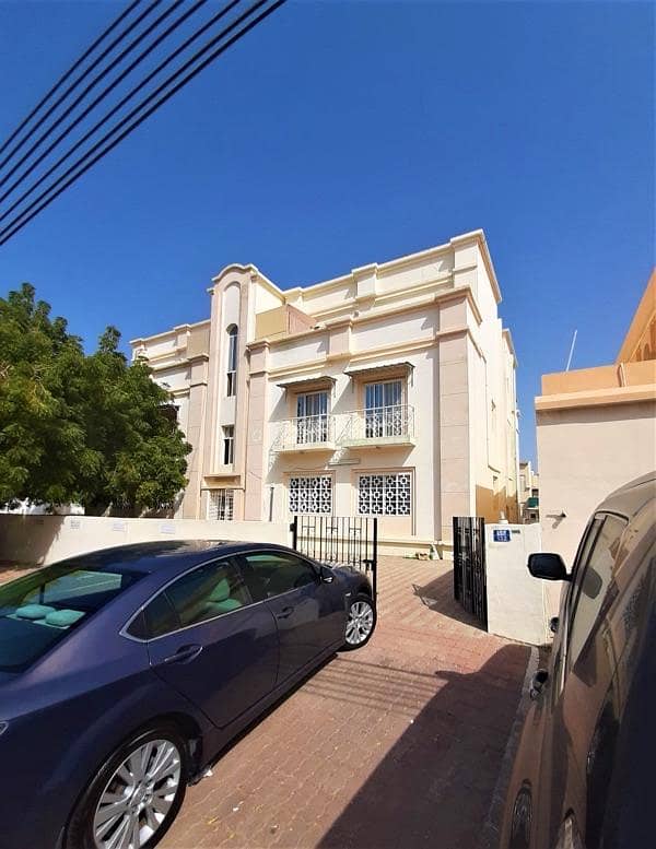 شقة مكونة من غرفتي نوم للإيجار في روي، مسقط شقة مكونة من غرفتي نوم للإيجار في روي، مسقط