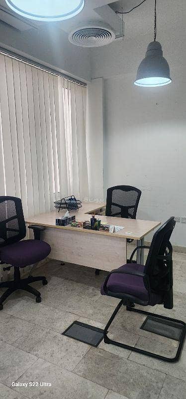 عقار تجاري للإيجار في قروم، مسقط