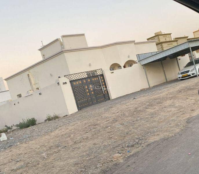 مبنى تجاري للبيع في الرستاق، الباطنة مبنى تجاري للبيع في الرستاق، الباطنة