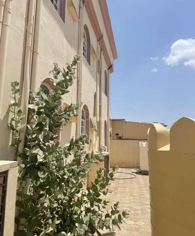 Commercial Building for Sale in Ibra, Al Sharqiya - Commercial Building for Sale in Ibra, Al Sharqiya