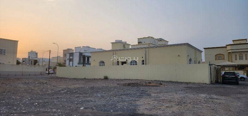 3 Bedrooms Villa For Sale in Al Amarat, Muscat