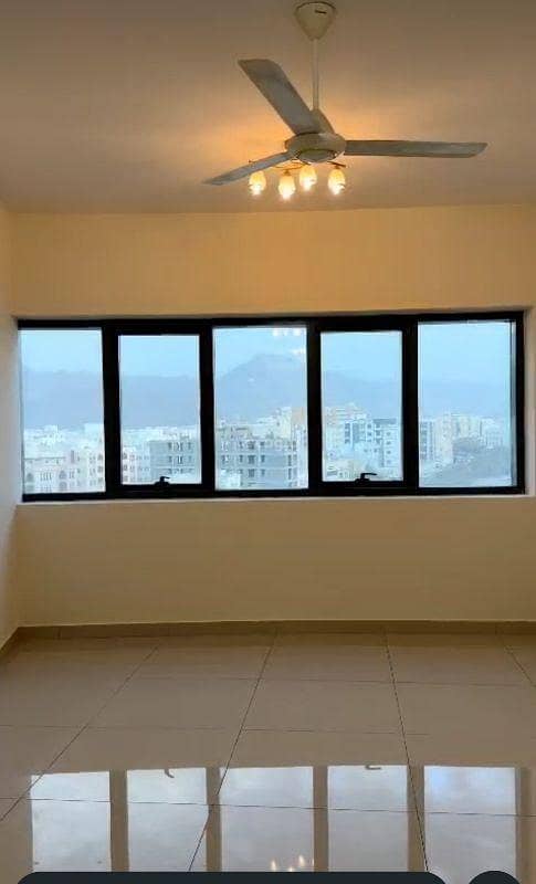 شقة من غرفتي نوم للإيجار في الخوير، مسقط