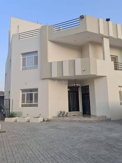 5 Bedroom Villa for Sale in Al Amarat, Muscat - 5 Bedrooms Villa For Sale in Al Amarat, Muscat