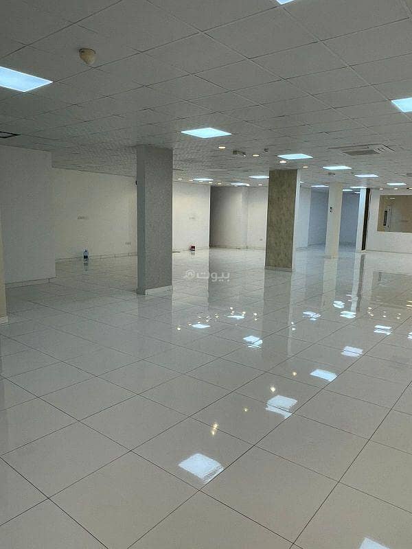 عقار تجاري للإيجار في عذيبة، مسقط