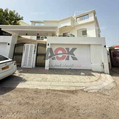 6 Bedroom Villa for Rent in Madinat As Sultan Qaboos, Muscat - 6 Bedrooms Villa for Rent Madinat As Sultan Qaboos, Muscat