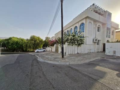 فیلا 5 غرف نوم للبيع في القرم، مسقط - فيلا 5 غرف نوم للبيع في قوريم، مسقط