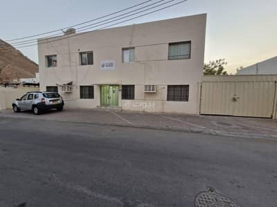 3 Bedroom Apartment for Rent in Ruwi, Muscat - 3 Bedrooms Apartment For Rent Ruwi, Muscat