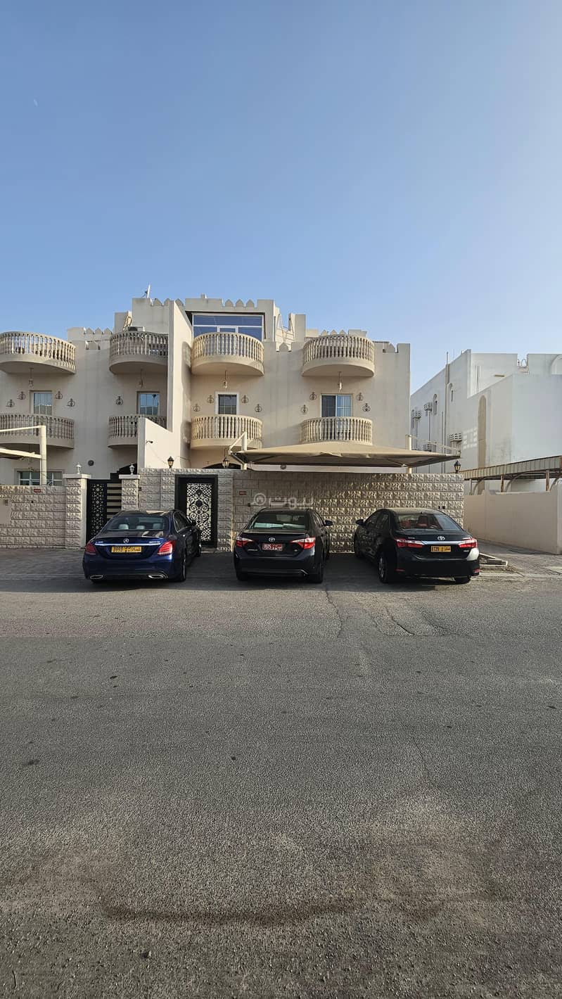 6 Bedrooms Villa For Rent in Al Khoud, Muscat