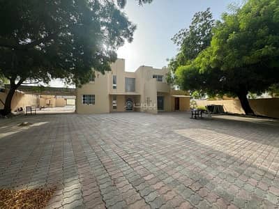 5 Bedroom Villa for Rent in Madinat As Sultan Qaboos, Muscat - 5 Bedrooms Villa For Rent Madinat As Sultan Qaboos, Muscat