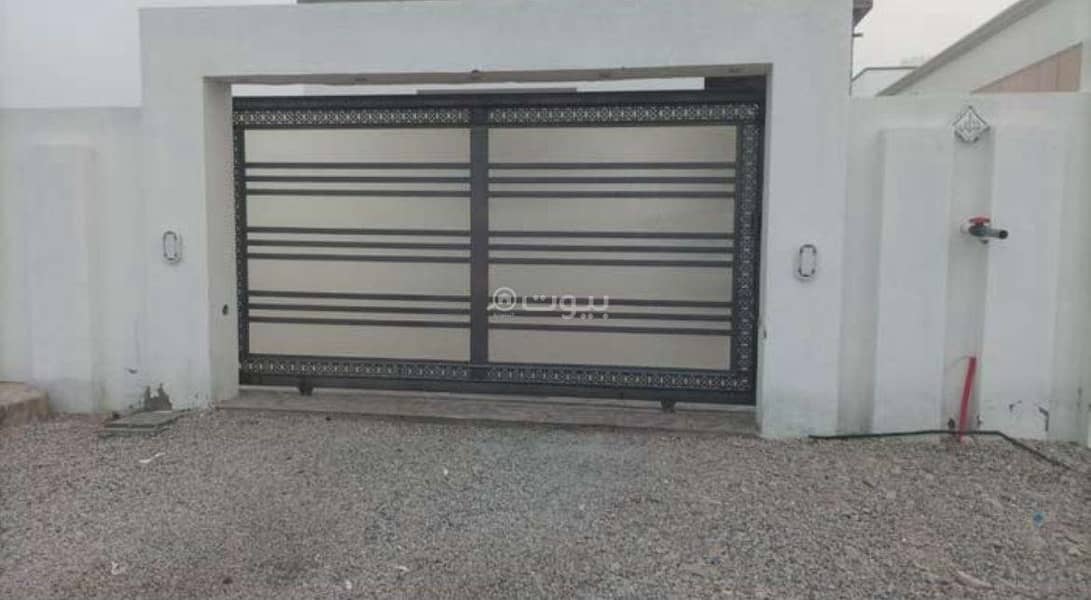 5 Bedrooms Villa For Rent Al Amarat Muscat