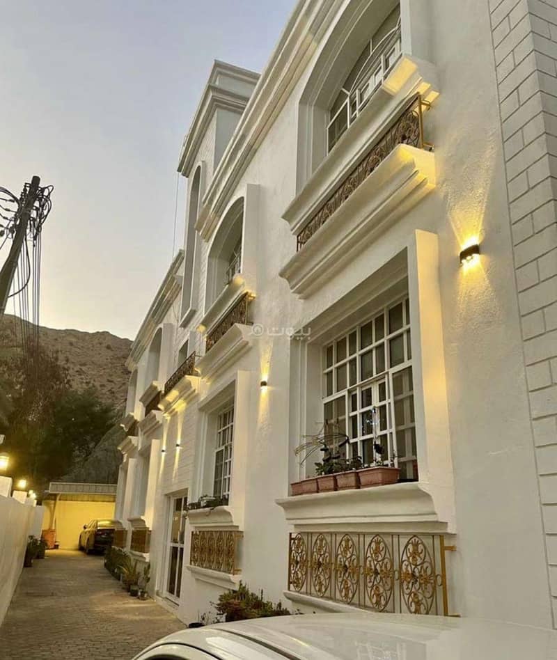 مبنى تجاري للبيع في درسات, مسقط