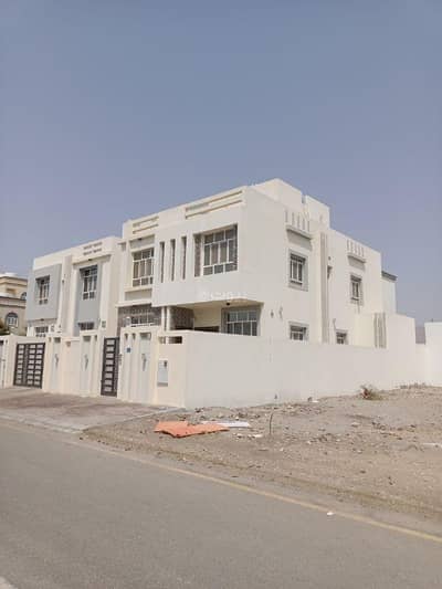 6 Bedroom Villa for Sale in Al Amarat, Muscat - 6 Bedrooms Villa For Sale in Al Amarat, Muscat