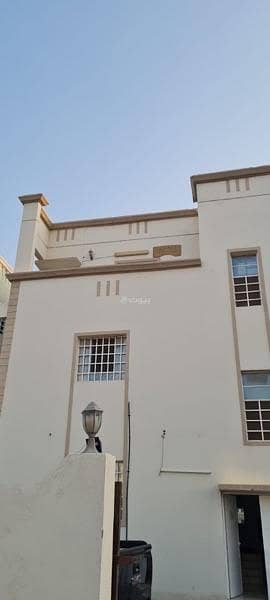 3 Bedroom Apartment for Sale in Al Maabilah, Muscat - 3 Bedrooms Apartment For Sale in Al Maabilah, Muscat