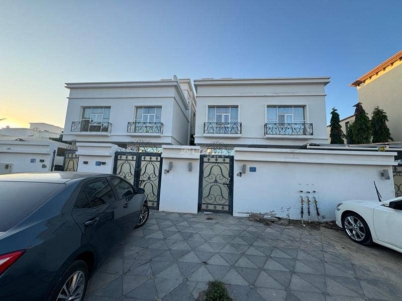 6 Bedrooms Villa For Rent in Al Hail, Muscat