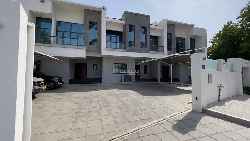 4 Bedrooms Villa For Rent Madinat As Sultan Qaboos, Muscat