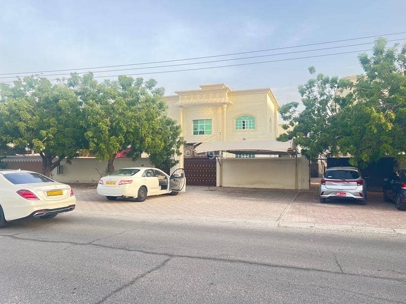 4 Bedrooms Villa For Sale in Al Mawaleh, Muscat