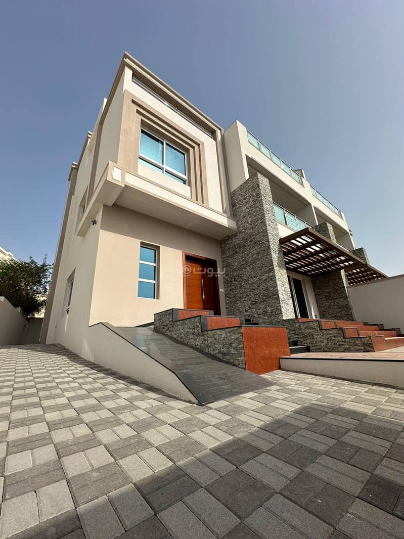 5 Bedrooms Villa For Rent Madinat As Sultan Qaboos, Muscat