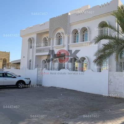 فیلا 5 غرف نوم للبيع في بوشر، مسقط - فيلا مكونة من 5 غرف نوم للبيع في بوشر، مسقط