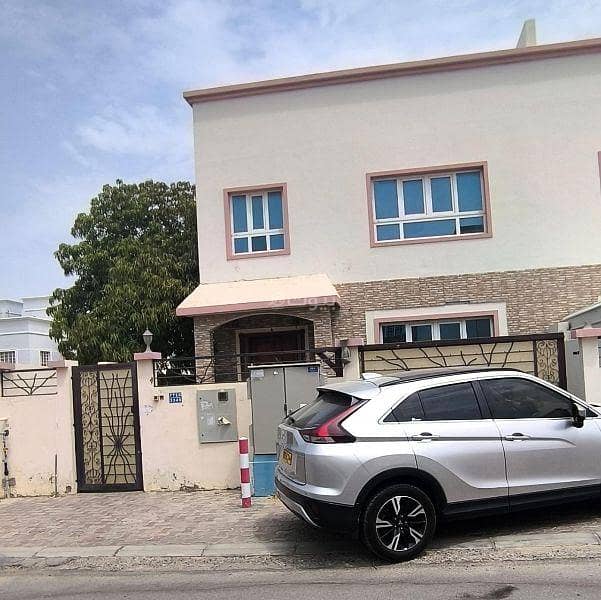4 Bedrooms Villa For Sale in Al Khoud, Muscat