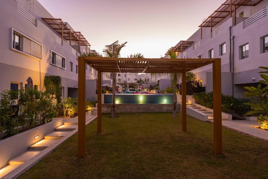 3 Bedrooms Apartment For Rent Madinat As Sultan Qaboos Muscat