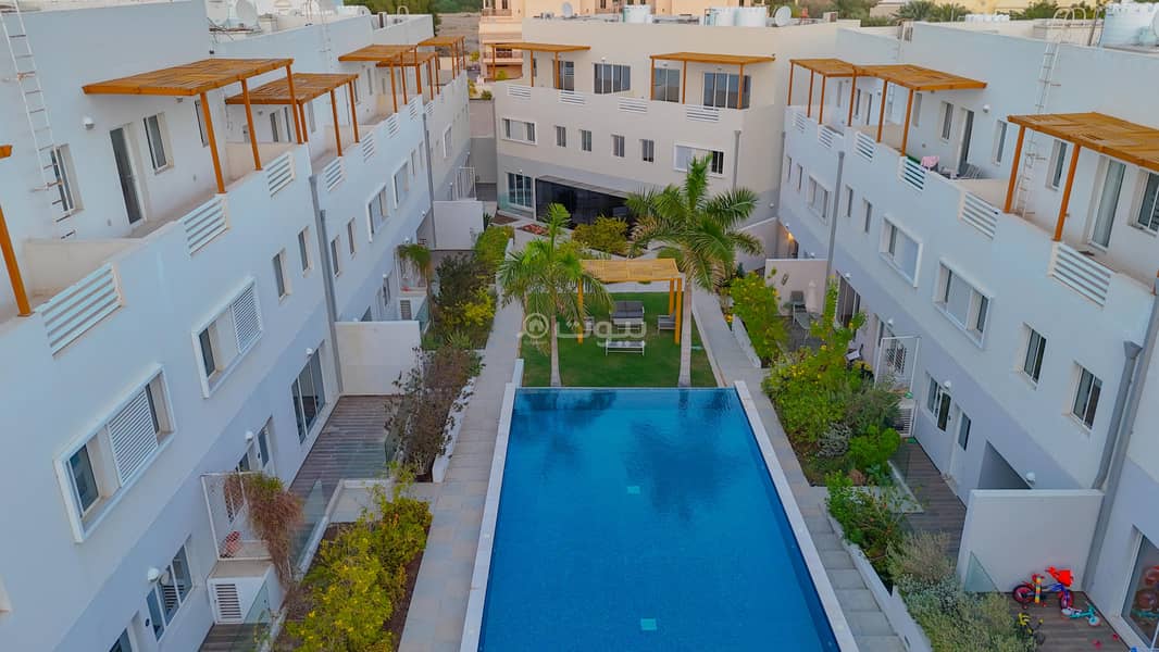 4 Bedrooms Villa For Rent Madinat As Sultan Qaboos Muscat