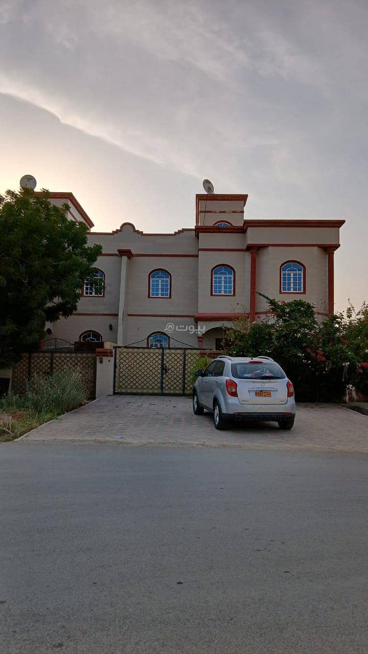 فيلا مكونة من 4 غرف نوم للبيع في الموالح، مسقط