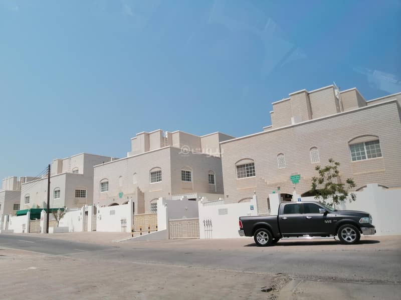 فيلا 4 غرف نوم للإيجار في قورم، مسقط فيلا 4 غرف نوم للإيجار في قورم، مسقط