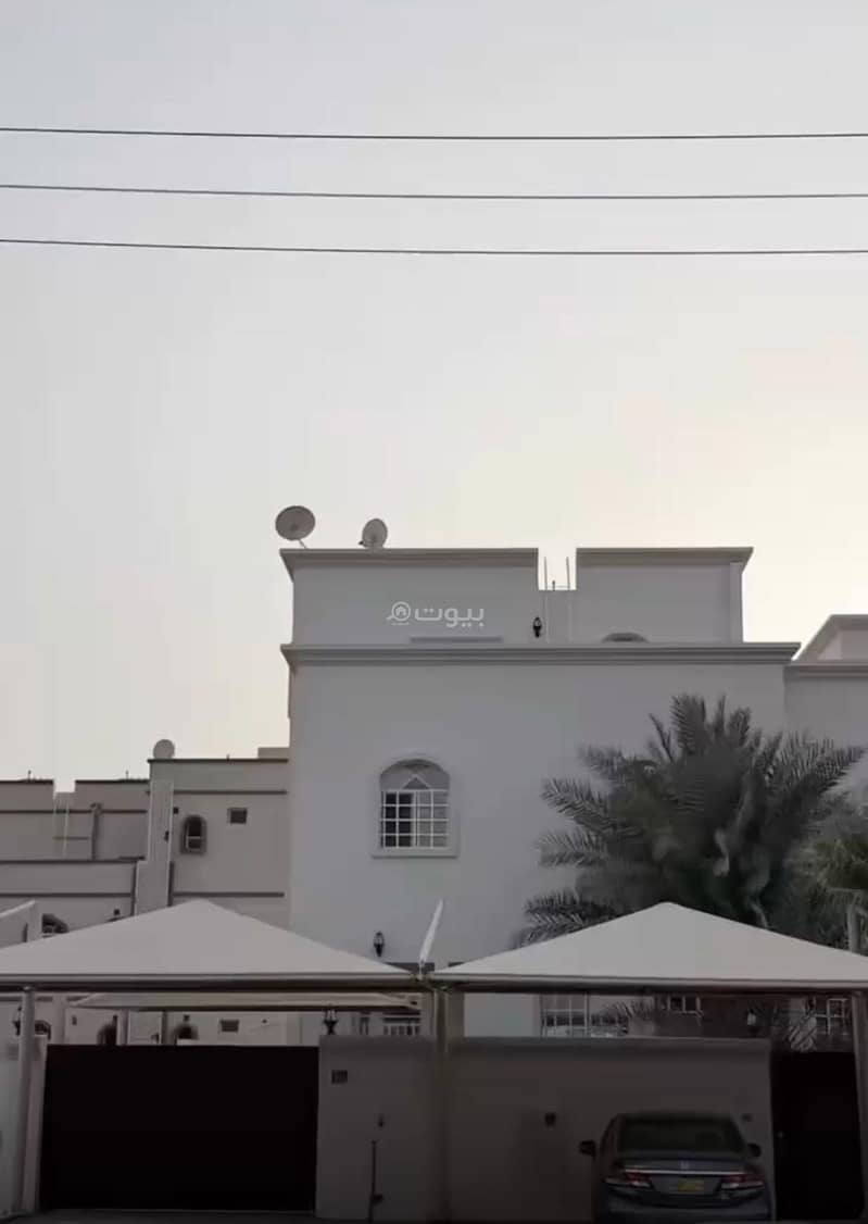 فيلا مكونة من 10 غرف نوم للبيع في العامرات، مسقط