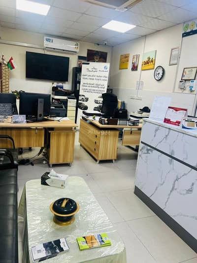 عقارات تجارية اخرى  للبيع في الخوير، مسقط - عقار تجاري للبيع في الخوير، مسقط