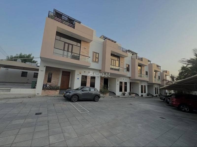 4 Bedrooms Apartment For Rent Madinat As Sultan Qaboos, Muscat
