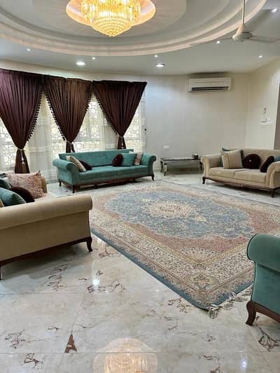 فیلا 6 غرف نوم للبيع في العامرات، مسقط - فيلا تتكون من 6 غرف نوم للبيع في العمارات، مسقط