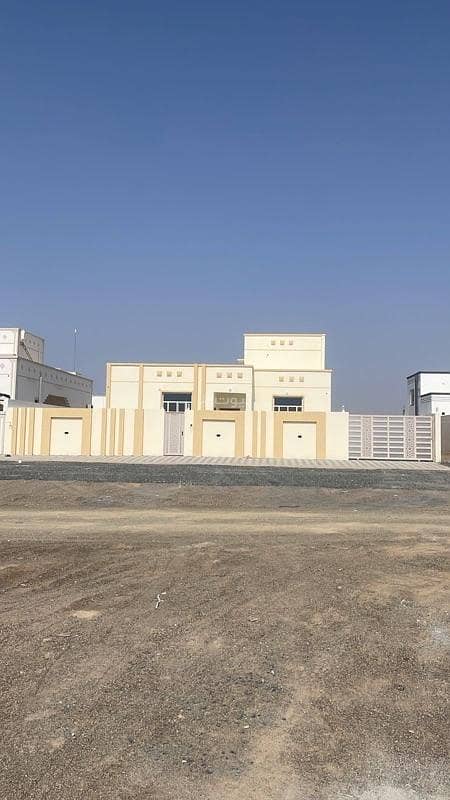 مبنى تجاري للبيع في نزوى، الداخلية مبنى تجاري للبيع في نزوى، الداخلية