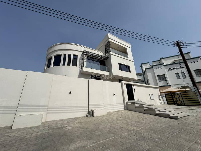2 Bedrooms Apartment For Rent Al Khuwair, Muscat