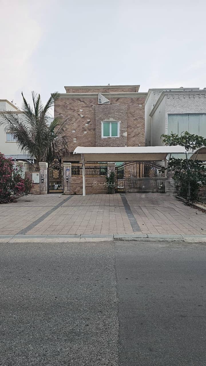 6 Bedrooms Villa For Rent Al Khoud, Muscat