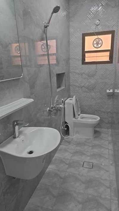 3 Bedroom Flat for Rent in Ruwi, Muscat - 3 Bedrooms Apartment For Rent Ruwi, Muscat