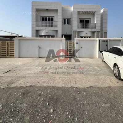 3 Bedroom Apartment for Sale in Al Maabilah, Muscat - 3 Bedrooms Apartment For Sale in Al Maabilah, Muscat