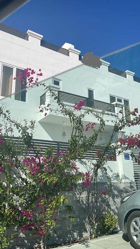 2 Bedrooms Apartment For Rent Al Mawaleh, Muscat