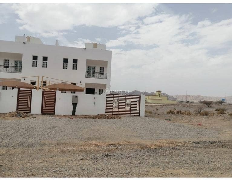 4 Bedrooms Villa For Sale in Qurayyat, Muscat