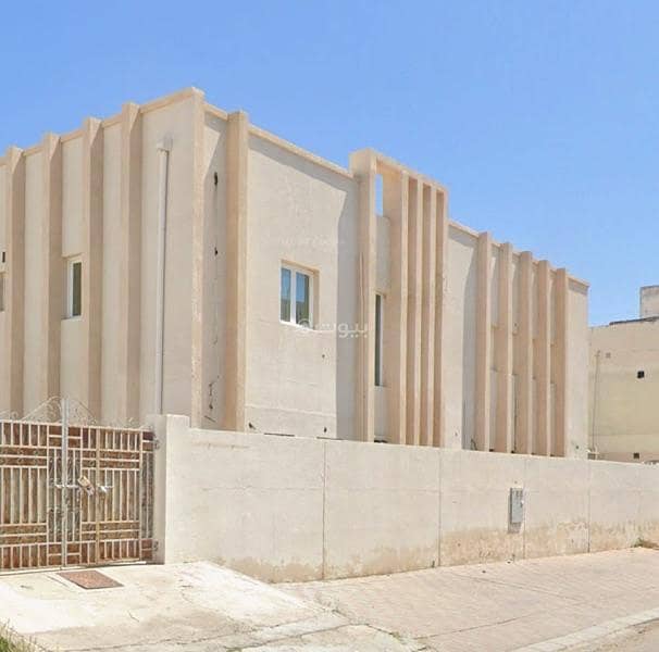 شقة مكونة من 10 غرف للإيجار في الخوير، مسقط