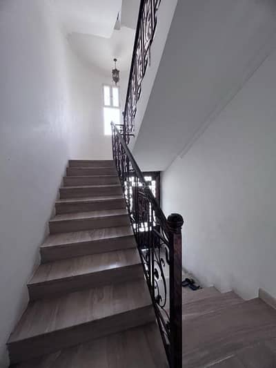 8 Bedroom Villa for Sale in Al Khuwair, Muscat - 8 Bedrooms Villa For Sale in Al Khuwair, Muscat
