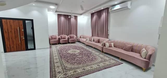 6 Bedroom Villa for Sale in Al Amarat, Muscat - 6 Bedrooms Villa For Sale in Al Amarat, Muscat