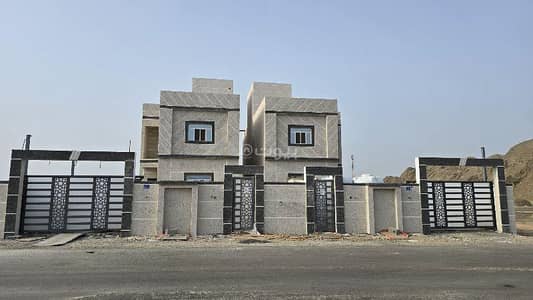 4 Bedroom Villa for Sale in Al Amarat, Muscat - 4 Bedrooms Villa For Sale in Al Amarat, Muscat