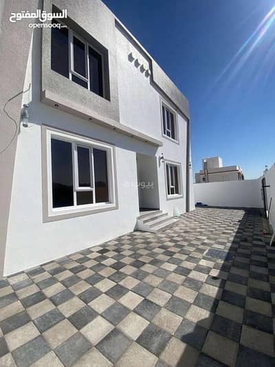 4 Bedroom Villa for Sale in Al Amarat, Muscat - 4 Bedrooms Villa For Sale in Al Amarat, Muscat