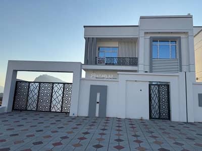 6 Bedroom Villa for Sale in Al Amarat, Muscat - 6 Bedrooms Villa For Sale in Al Amarat, Muscat