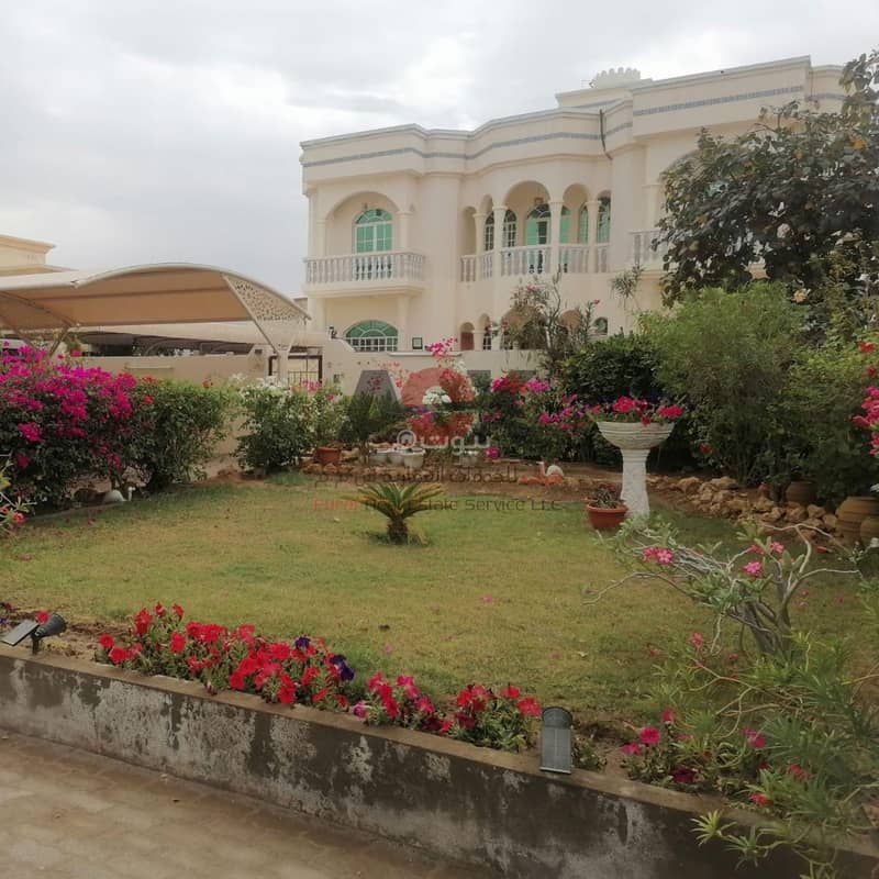 6 Bedrooms Apartment For Sale in Al Mawaleh, Muscat