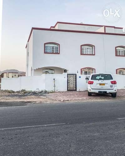 فیلا 7 غرف نوم للبيع في العامرات، مسقط - فيلا مكونة من 7 غرف نوم للبيع في العمارات، مسقط