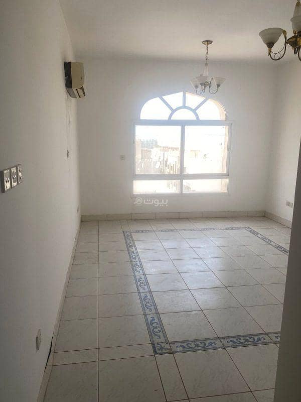 3 Bedrooms Apartment For Rent Al Hail, Muscat