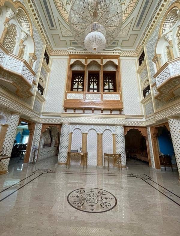10 Bedroom Villa For Sale in Qurum, Muscat