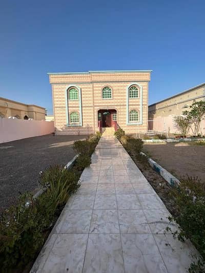 مجمع تجاري  للبيع في البريمي، البريمي - مبنى تجاري للبيع في البريمي